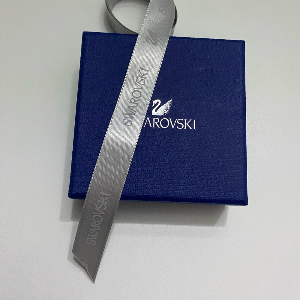 Swarovski Viola Crystal Necklace - Picture 6 of 6